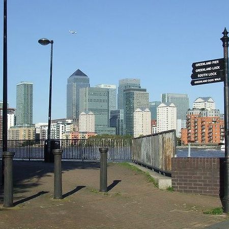 Surrey Quays Studio لندن المظهر الخارجي الصورة