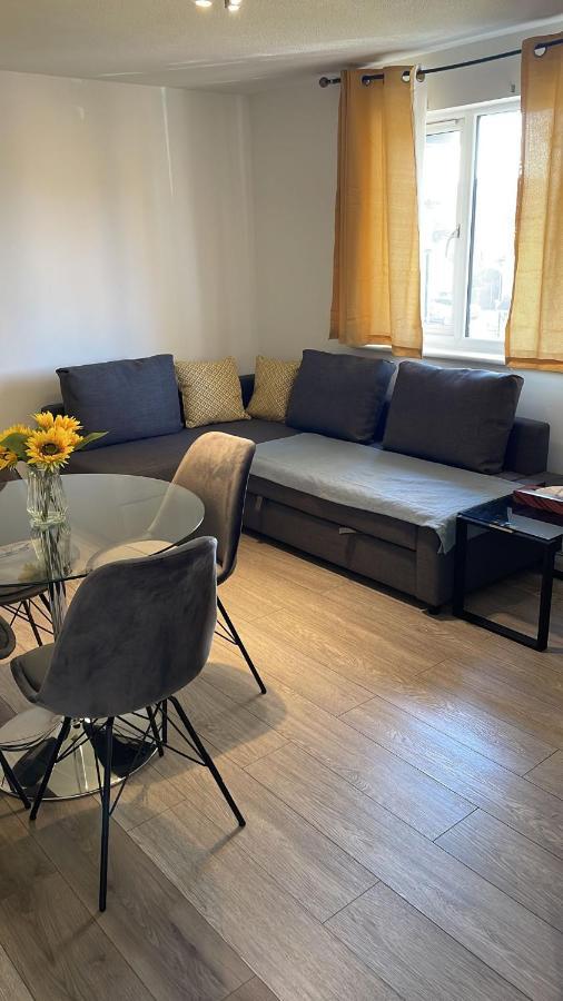 Surrey Quays Studio لندن المظهر الخارجي الصورة